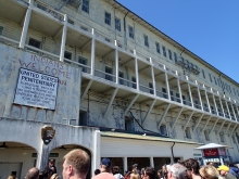 Alcatraz ( (7)