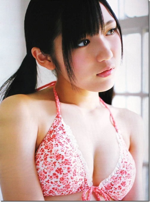 AKB48まゆゆこと渡辺麻友の下着姿やビキニ姿のセクシーな画像集