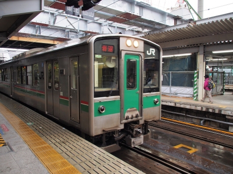 東北本線 701系1500番台 電車