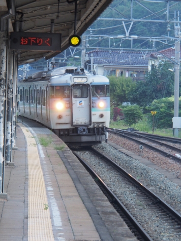 しなの鉄道 115系 電車【新長野色】
