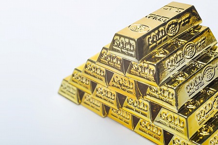 ピラミッド　金塊　ゴールド　宝